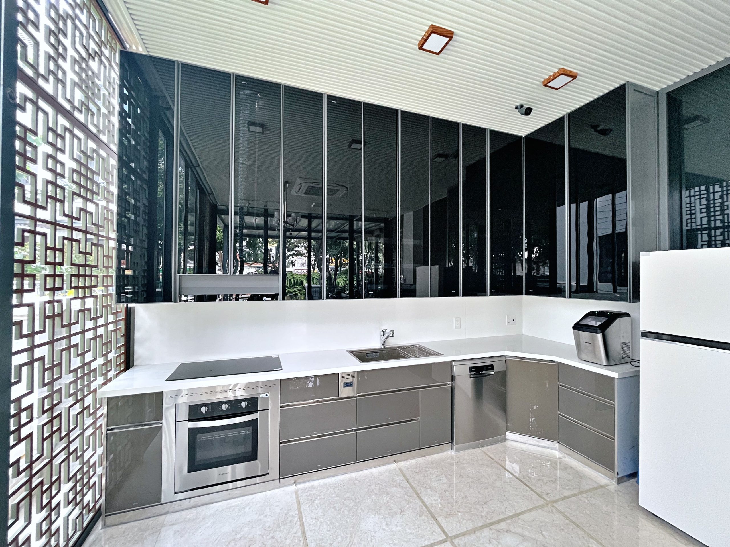 Hệ tủ bếp chữ L – Khu biệt thự Vinhomes Bình Thạnh-2