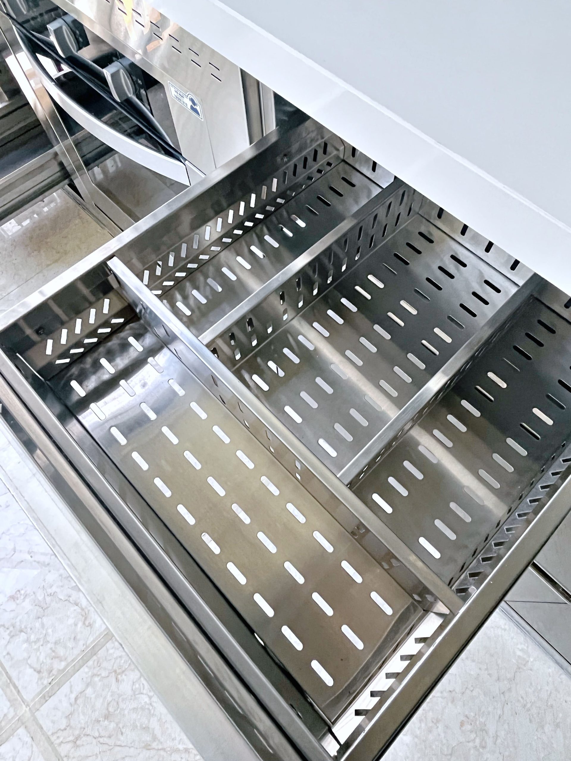Hệ tủ bếp chữ L – Khu biệt thự Vinhomes Bình Thạnh-2