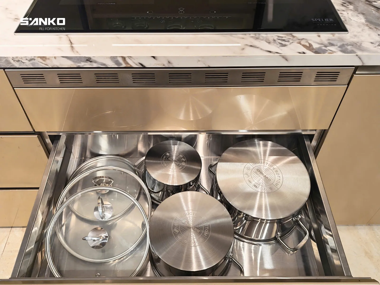 Giải đáp tủ bếp inox có bị gỉ sét không
