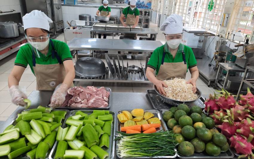 Giải pháp về an toàn vệ sinh thực phẩm bếp ăn tập thể