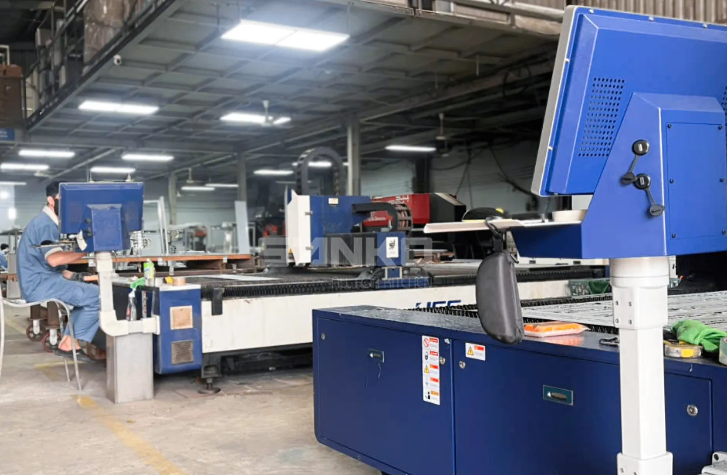 Nhà máy sản xuất thi công tủ bếp inox