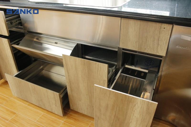 Những Lưu Ý Khi Chọn Và Lắp Đặt Tủ Bếp Khung Inox Cánh Gỗ